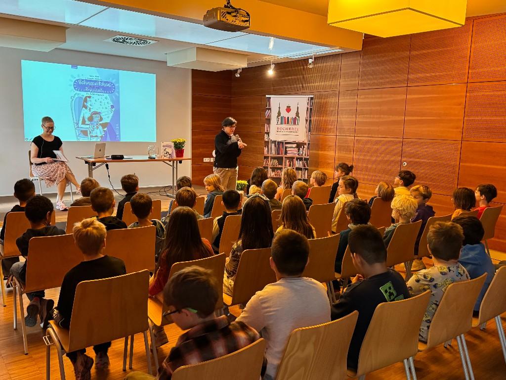 Petra Piuk liest für die Volksschule 2025 